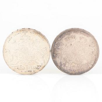 SILVERMYNT, 2 st, 4 Riksdaler Riksmynt, Karl XV av Sverige o Norge 1862 resp 1865. Vikt ca 68 gram.