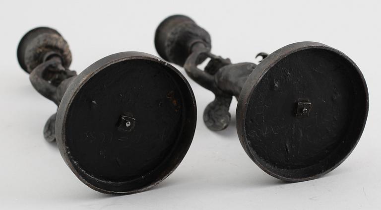 LJUSSTAKAR, 1 par, gjutgods, 1800-talets första hälft.