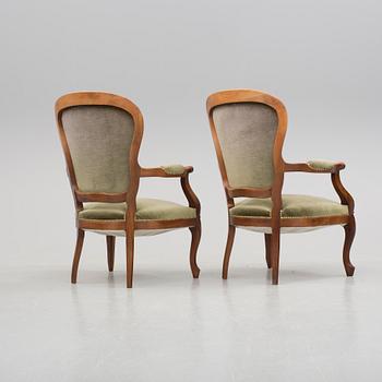 KARMSTOLAR, ett par, nyrokoko, 1800-talets slut.