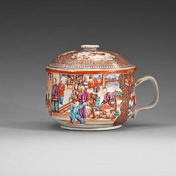 272. A famille rose chaimber pot with cover, Qing dynasty, Qianlong (1736-95).