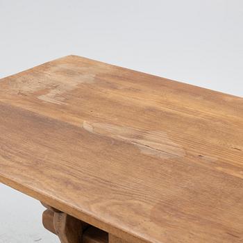 A trestle table, 18th century.