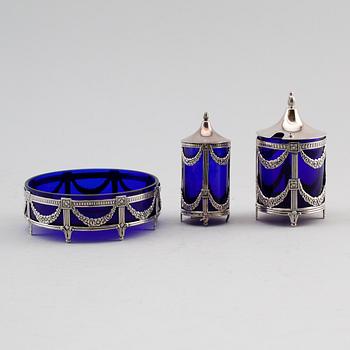 ASKFAT, SALTSTRÖARE OCH SKÅL MED LOCK, sterlingsilver, Mema 1964.