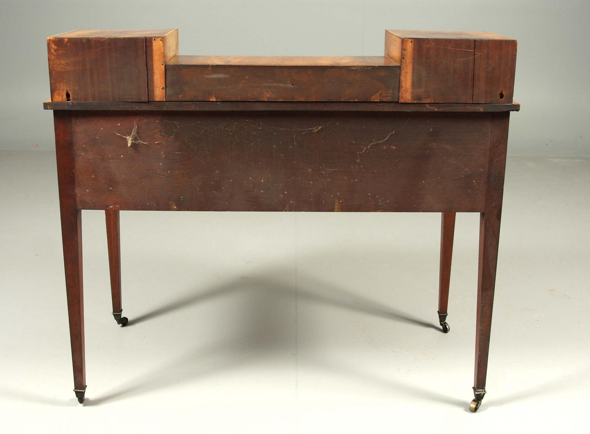 DAMSKRIVBORD, omkring 1900.