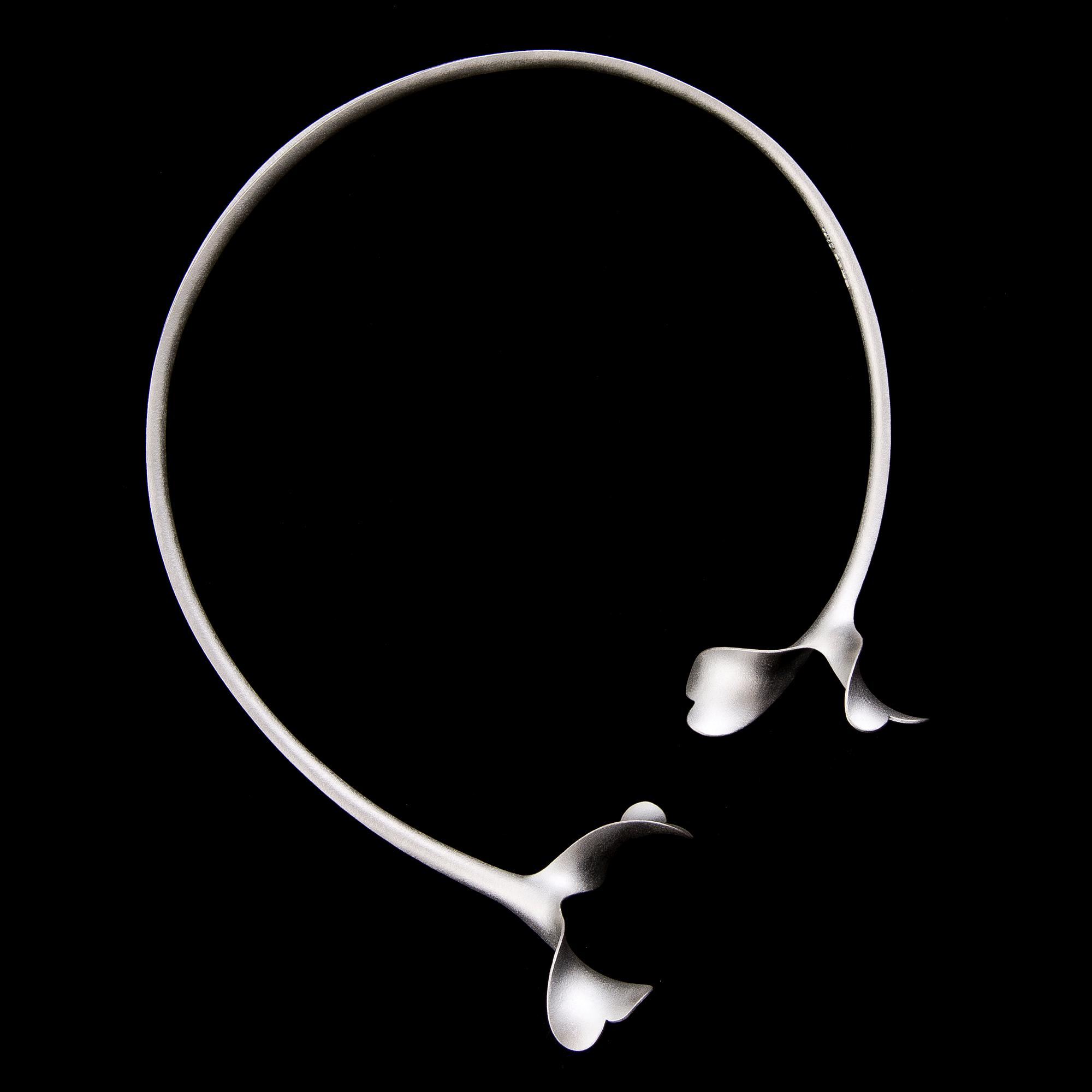 A CHAO-HSIEN KUO NECKLACE, "Heart Leaf simple collar", silver, 2018.
