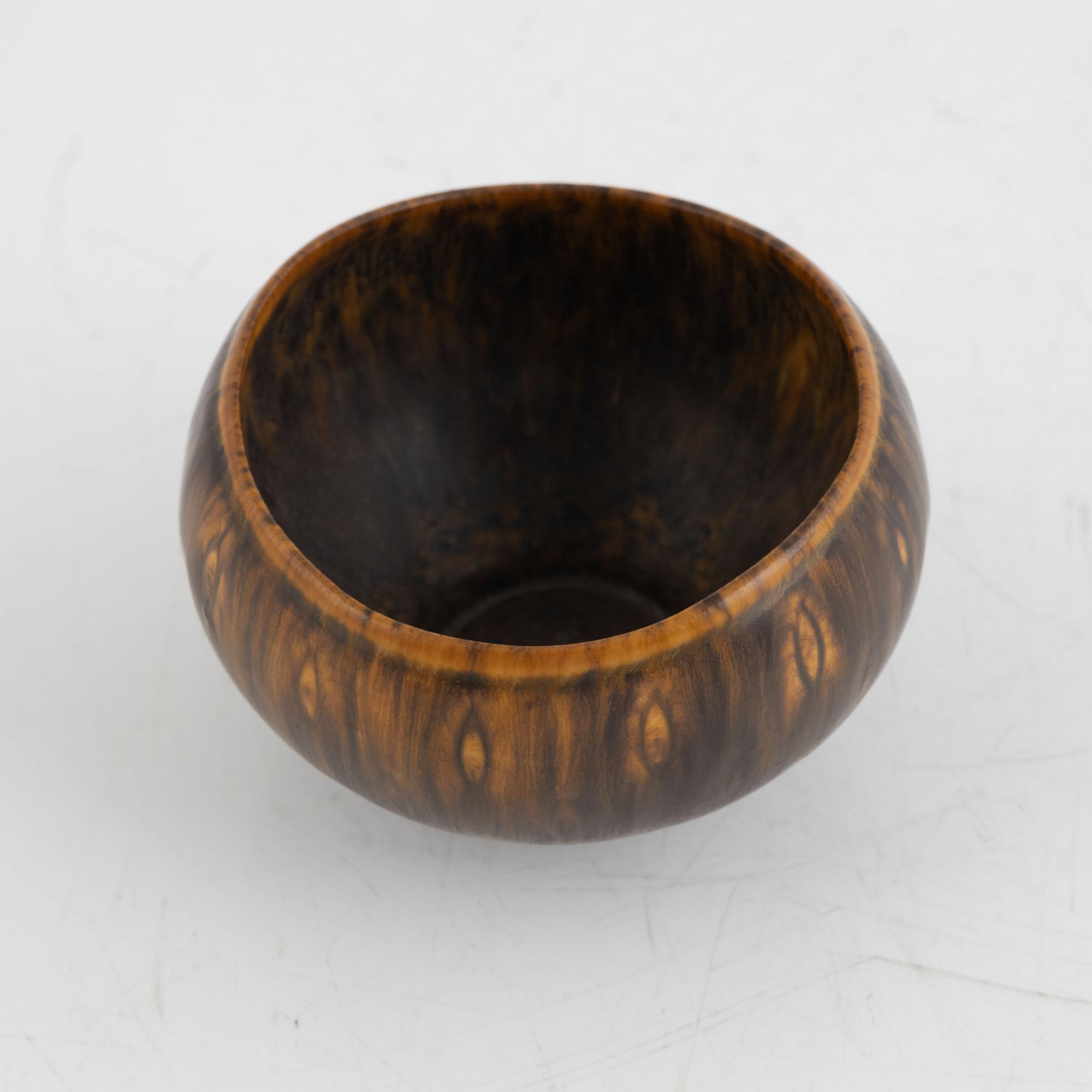 six pieces of stoneware by Stig Lindberg for Gustavsberg, and Gunnar Nylund and Carl-Harry Stålhane for Rörstrand,Sweden.
