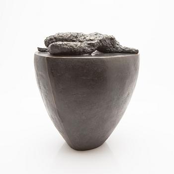 Vivianne Geijer, Recumbent model, bronze.