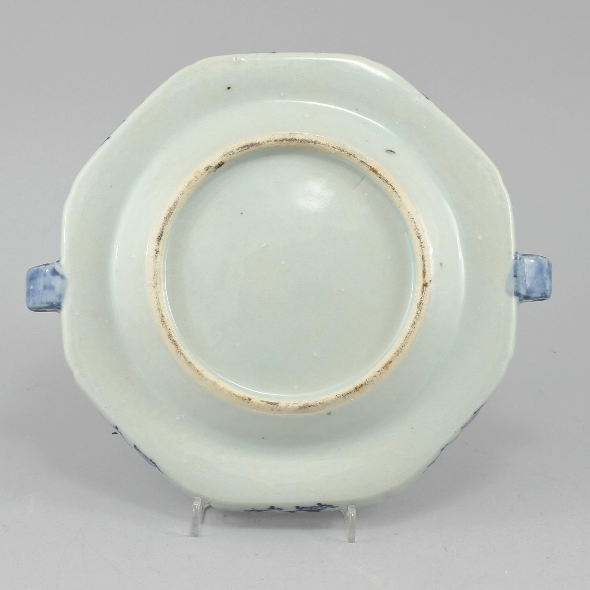 VÄRMEFAT, porslin, Kina, 1700-tal.