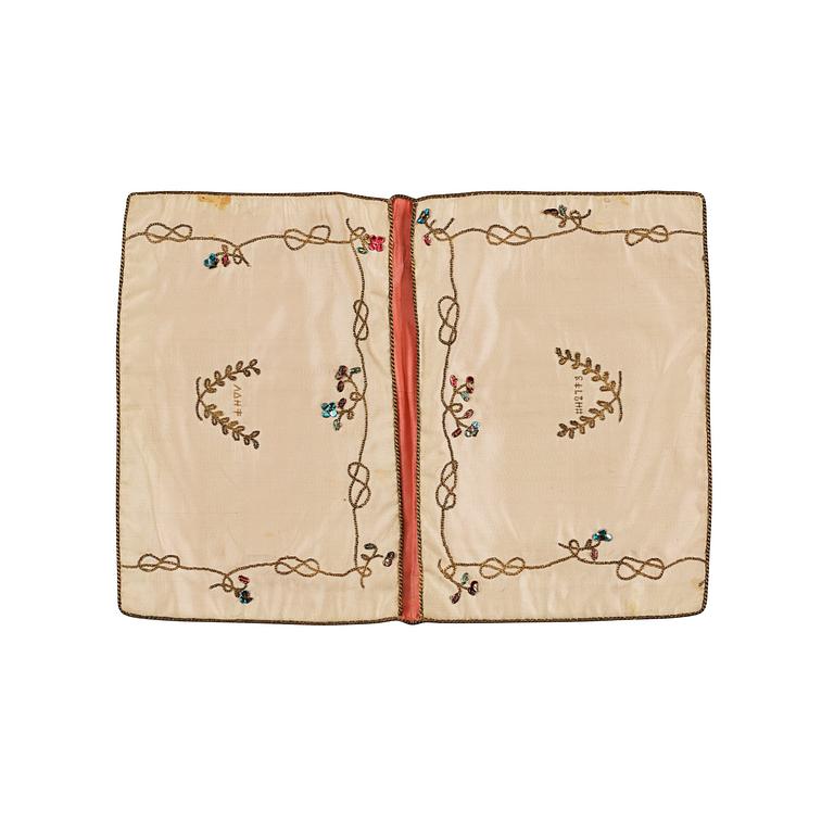 PLÅNBOK, SIDEN. 18,5 x 13 cm. Europa, omkring 1800.