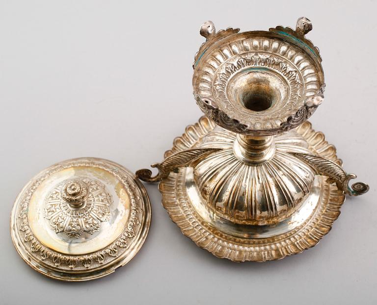 STRÖSOCKERSKÅL PÅ FOT, silver, Anders Lundqvist, Stockholm 1836. Vikt ca 750 gram.