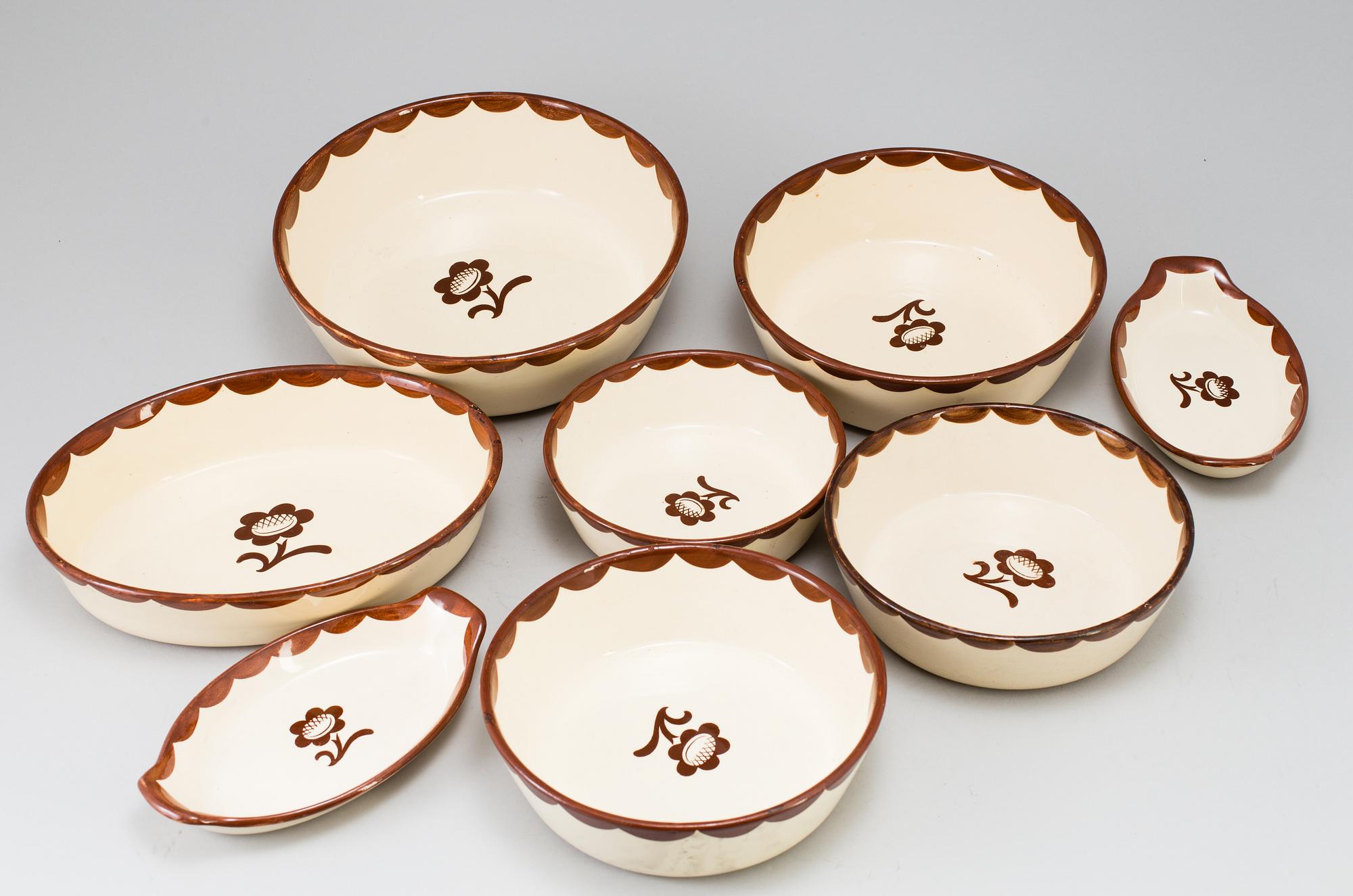 WILHELM KÅGE, 8 st ugnsformar, "Pyro", Gustavsberg. I produktion 1930-1955.