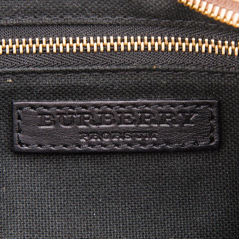 BURBERRY, AXELVÄSKA.