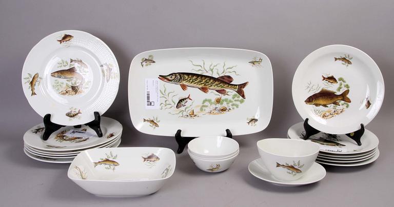 FISKSERVISDELAR, 18 delar. Porslin, bl.a Rörstrand.