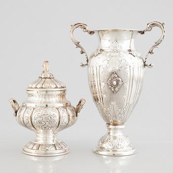 Vas samt sockerskål, silver, svenska importstämplar, 1900-tal.