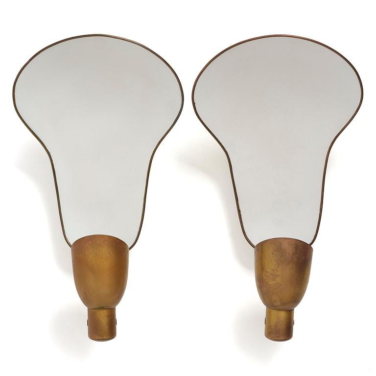 Carl-Axel Acking, a pair of wall lamps model "5029", Bröderna Malmströms Metallvarufabrik, Malmö, 1940s.