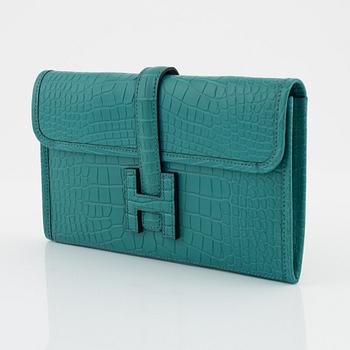 Hermès, A turquoise Alligator Mississippiensis 'Jige Duo Wallet' clutch, 2016.