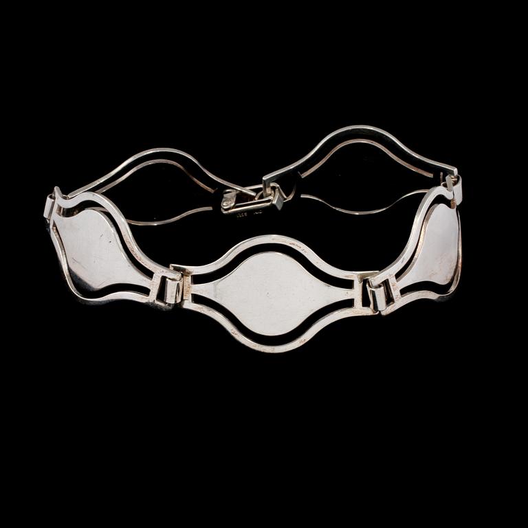 ARMBAND, silver, utländska stämplar. Vikt 19 g.
