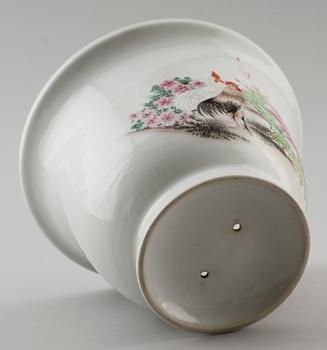 YTTERFODER, porslin, Kina, 1900-tal.