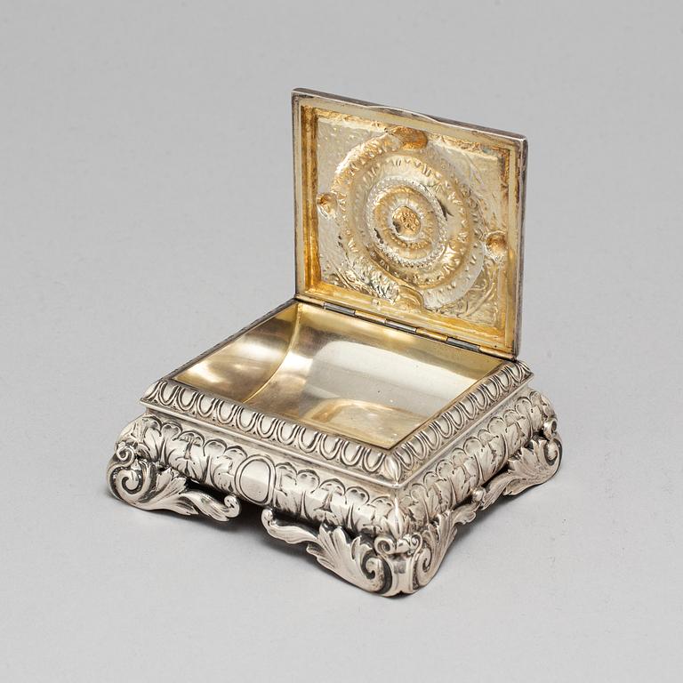THYRA VIETH, a silver box, Copenhagen 1910.