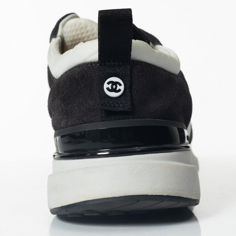 Chanel, sneakers, size 38.