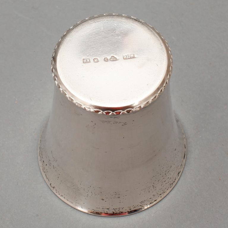 BÄGARE, 11+1, silver, Öijving Juvelerare, Gävle/Stockholm, 1948. Vikt ca 278g.