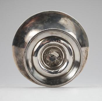 NÅLFAT PÅ FOT, silver, Lars Larsson & Co, Stockholm, 1870. Vikt ca 65 g.