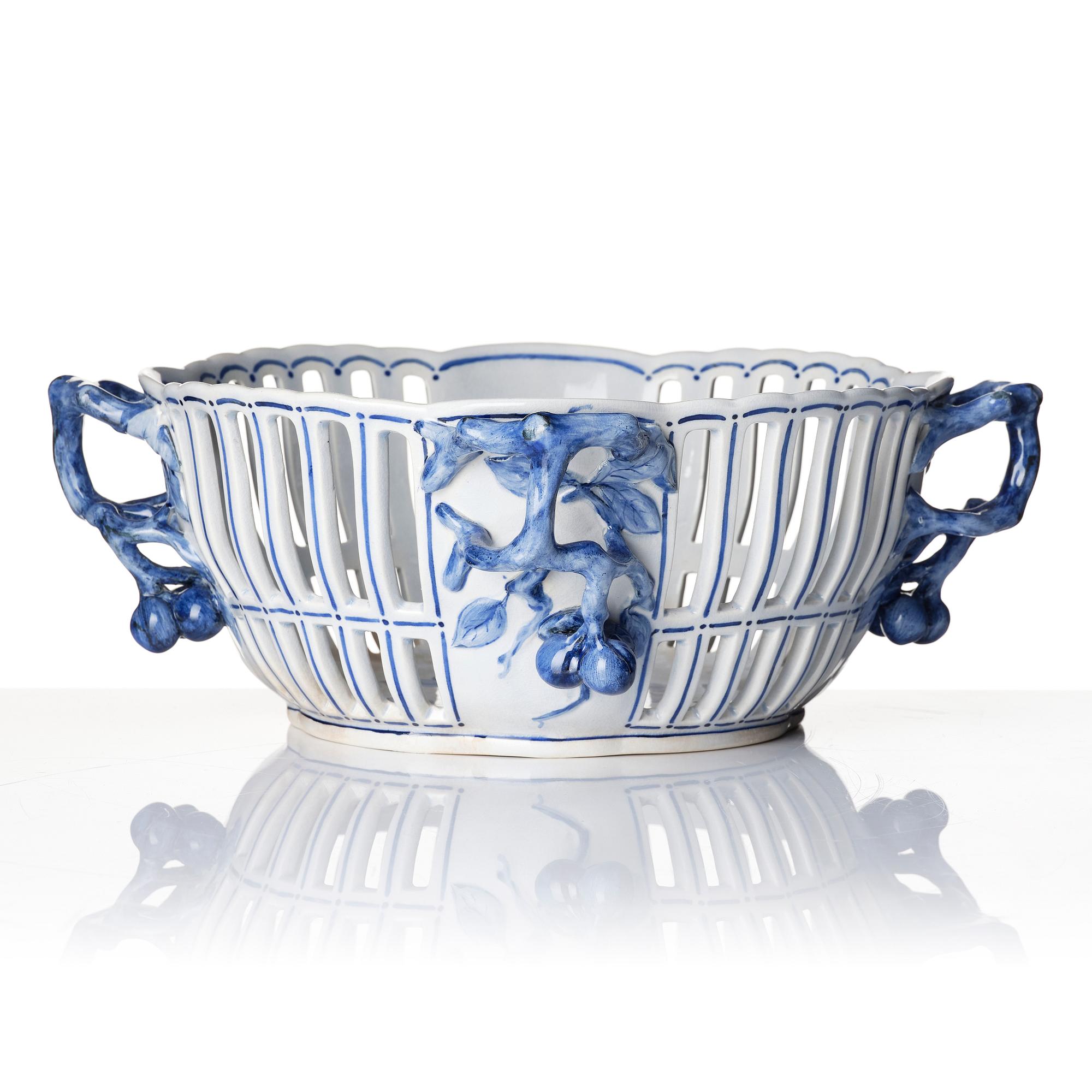 A Swedish latticed jugend flintware bowl and dish, Rörstrand, around 1900.