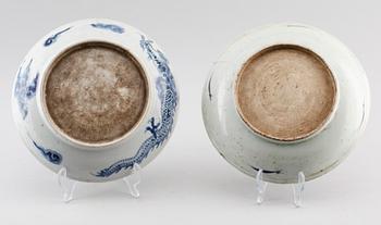 SKÅLFAT, 2 st, porslin, Kina, 1800-tal.