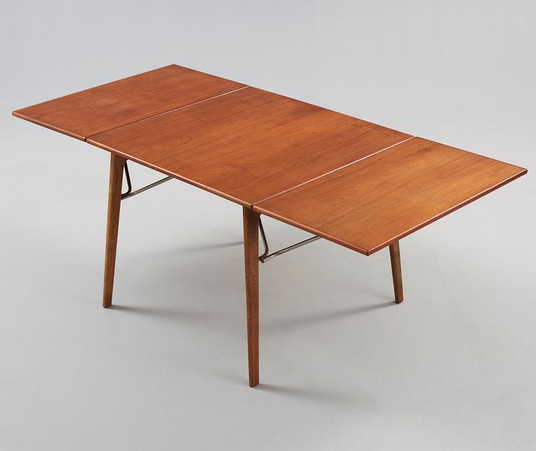 A Børge Mogensen teak drop leaf dining table, Søborg Møbelfabrik, Denmark 1950's, model 162.