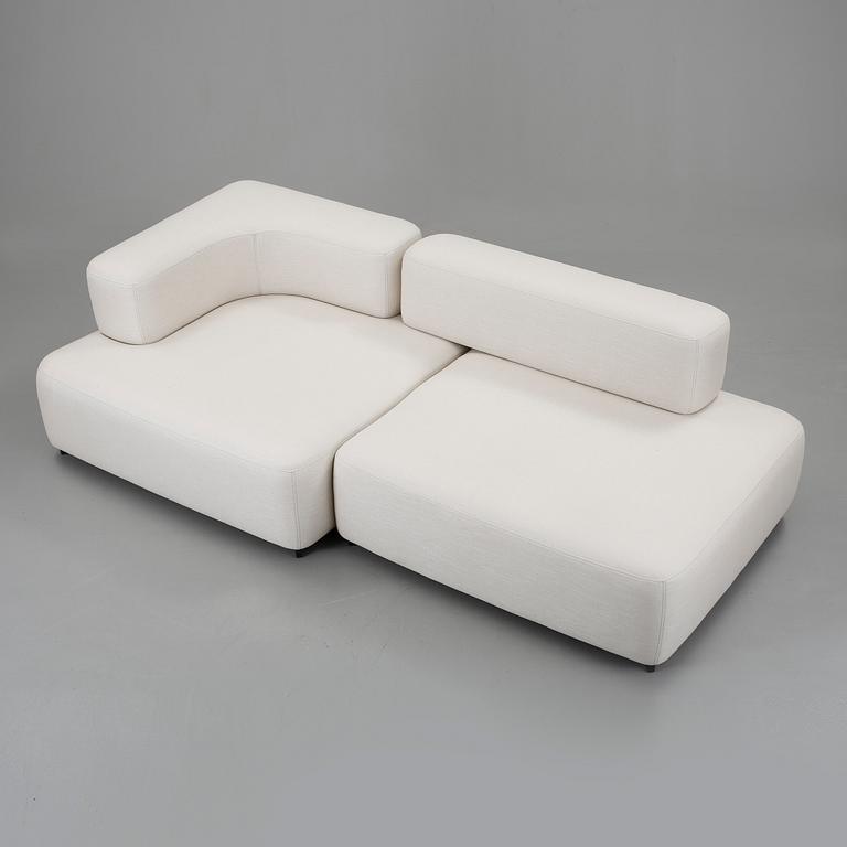 SOFFA, 2 delar, "Alphabet", Piero Lissoni för Fritz Hansen. Inköpt 2013/2014.