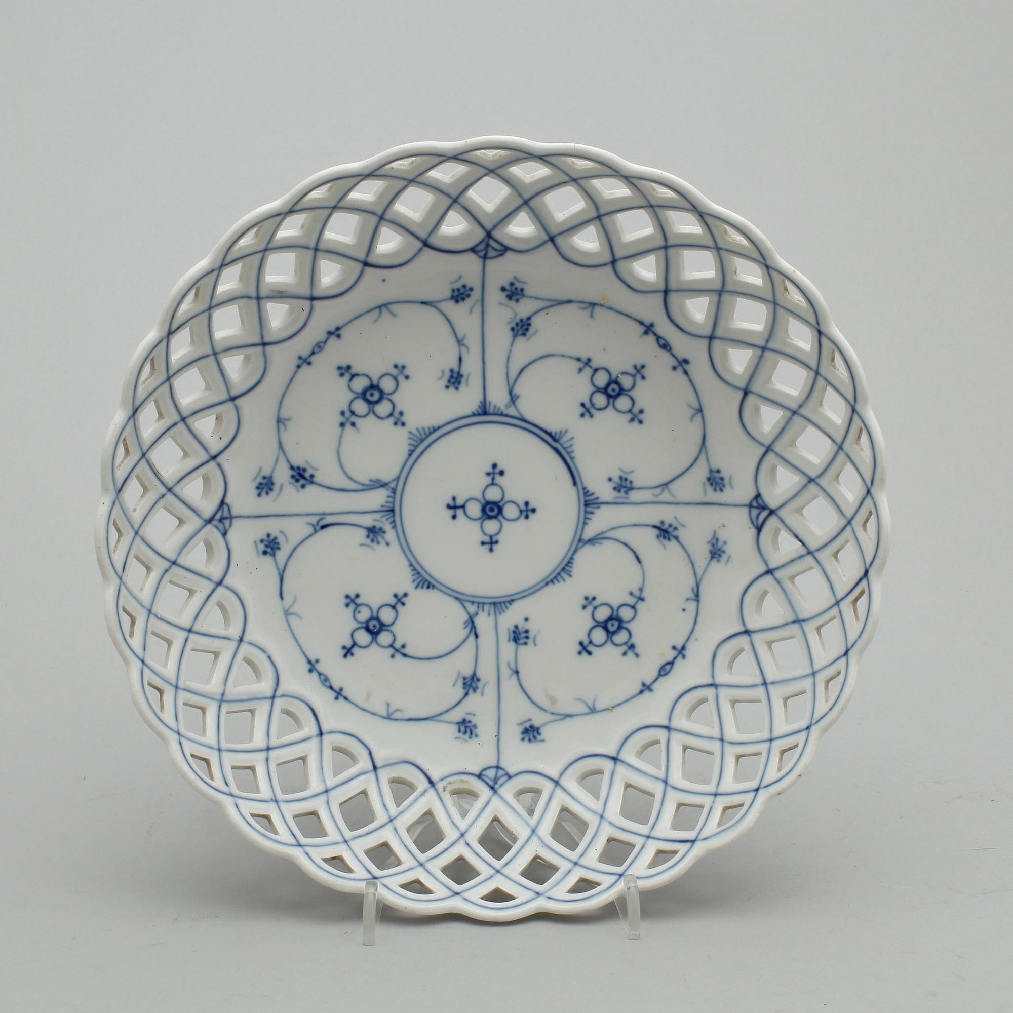PARTI PORSLIN, 25 delar, bla. "Musselmalet", Royal Copenhagen.