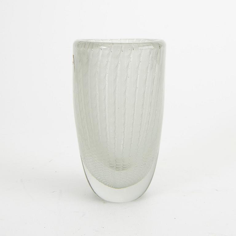 A glass vase signed Nuutajärvi Notsjö -51.