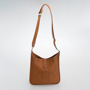 Hermès, 'Evelyne poche III 33' bag.