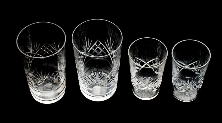 GLAS, 15 st snarlika samt SELTERGLAS, 8 st,  "Helga".