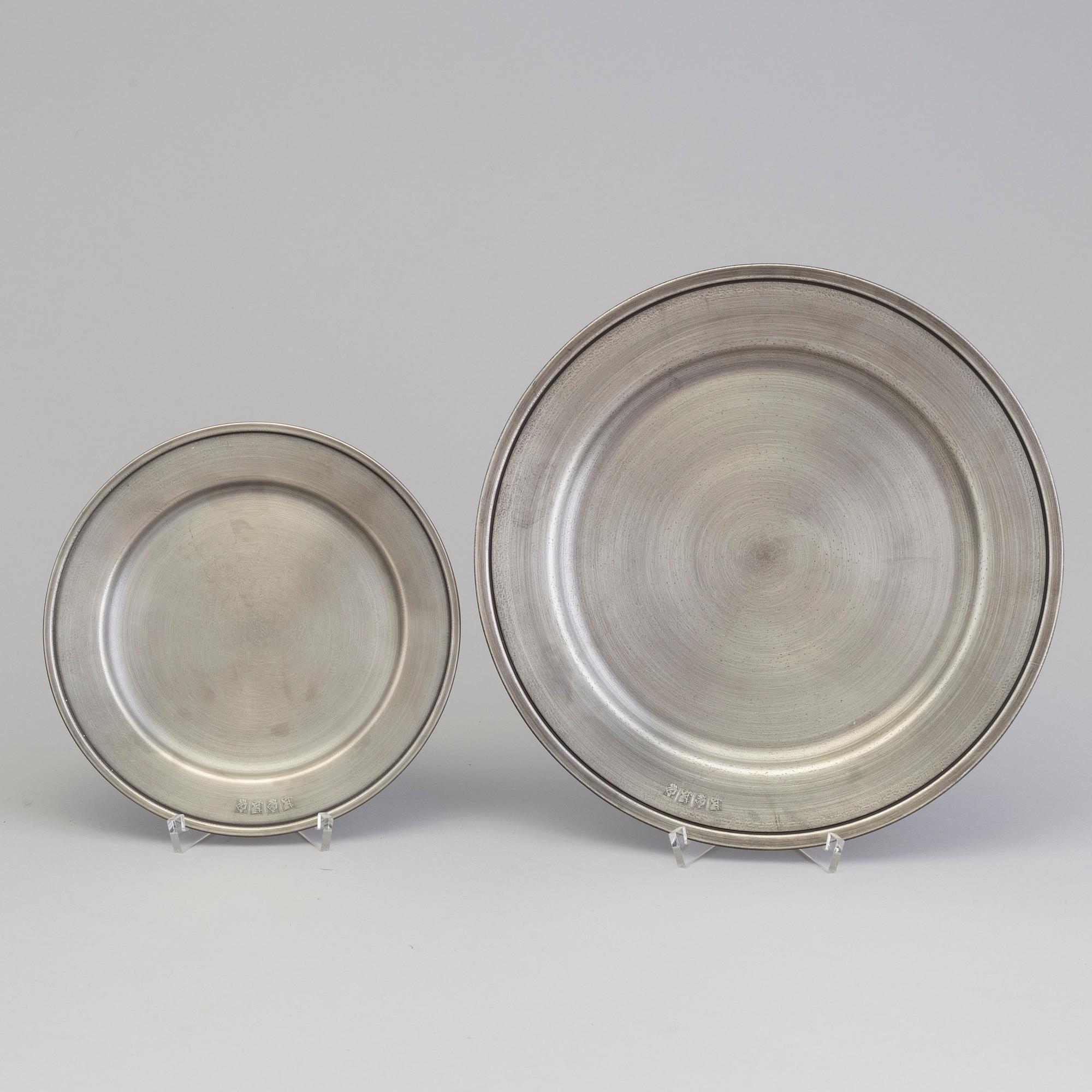 a set of 40 pewter plates by Scandia Tenn Karlshamn 1955-1975.