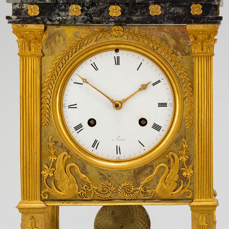 A French mantel clock, first half of the 19th century.