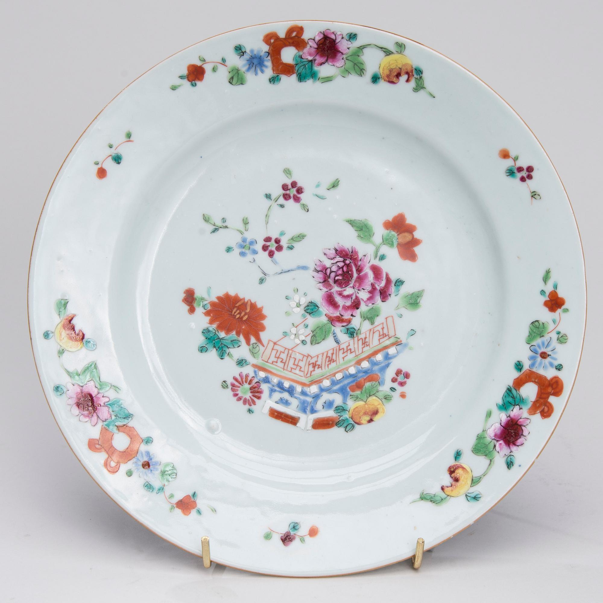 TALLRIKAR, 13 ST, porslin, Kina, Qianlong 1736-1795.