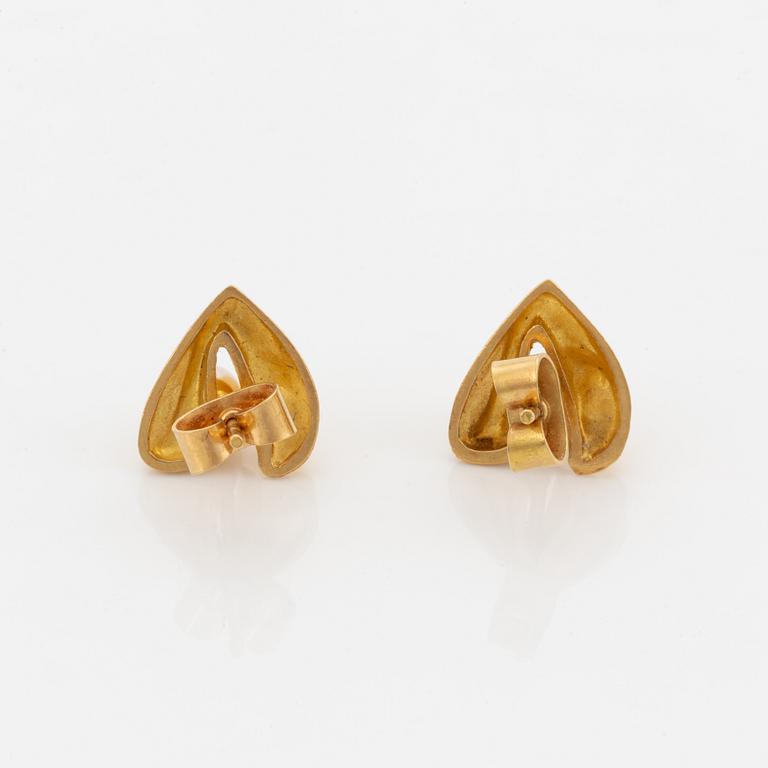 Lapponia, 18K gold and pearl earrings.