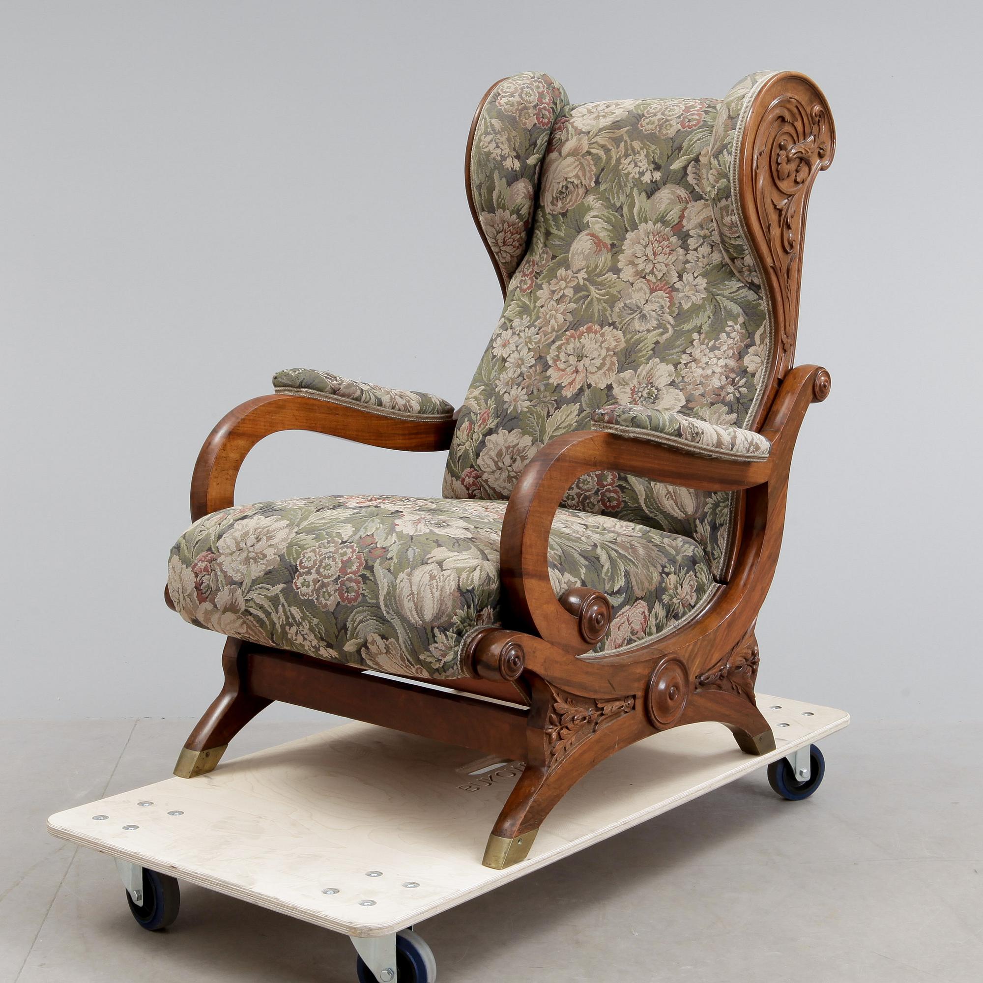 ÖRONLAPPSFÅTÖLJ, 1800-talets slut.