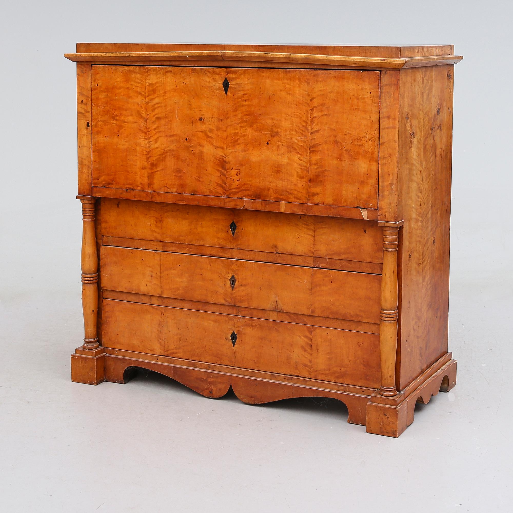 CHIFFONJÉ, 1800-talets mitt.