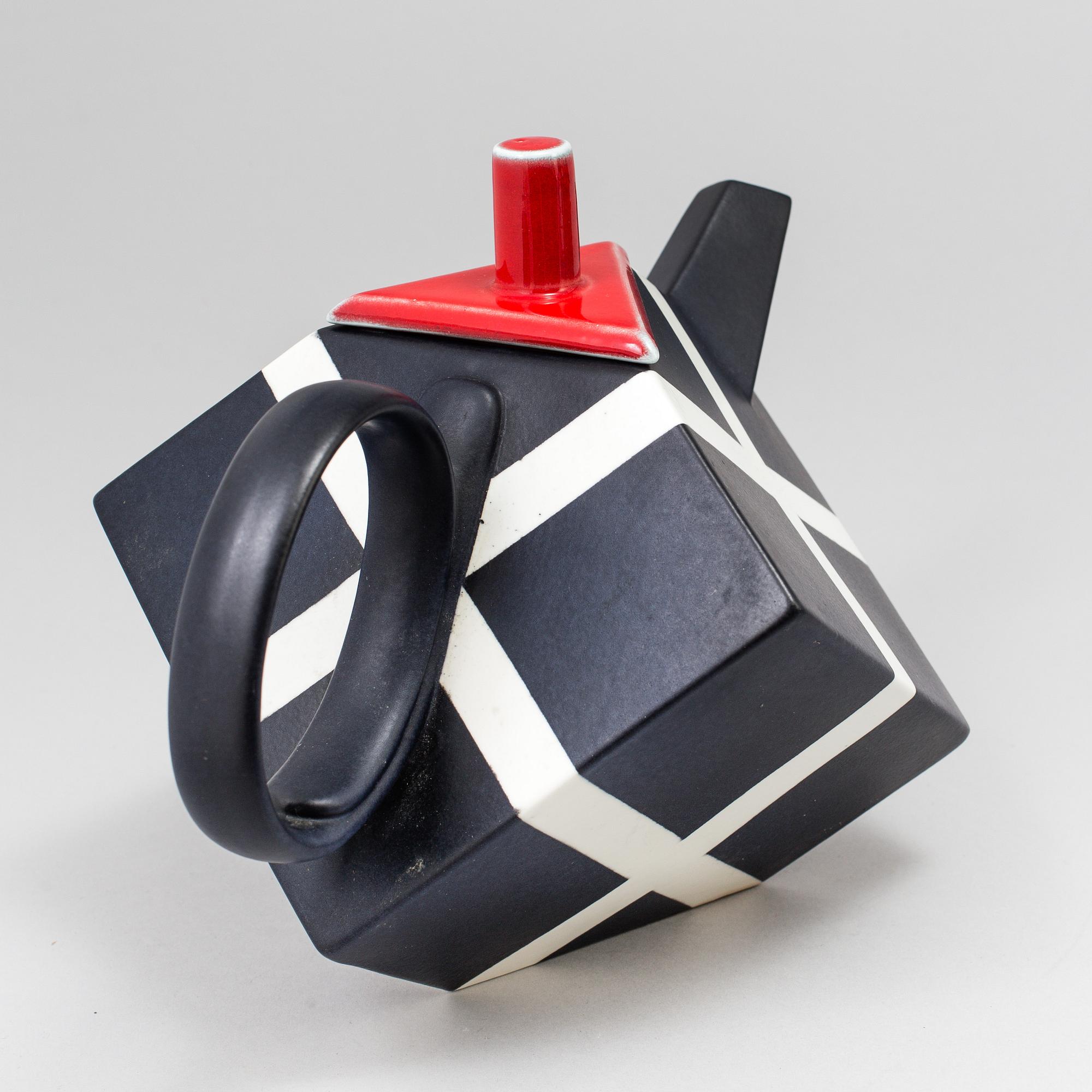ROLF SINNEMARK, TEKANNA, porslin, "Cube", Rörstrand, sent 1900-tal.