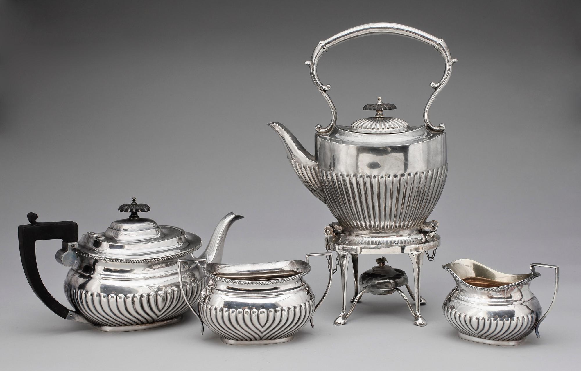 TESERVIS, 3+1 delar, nysilver, trol England, 1900-talets första hälft.