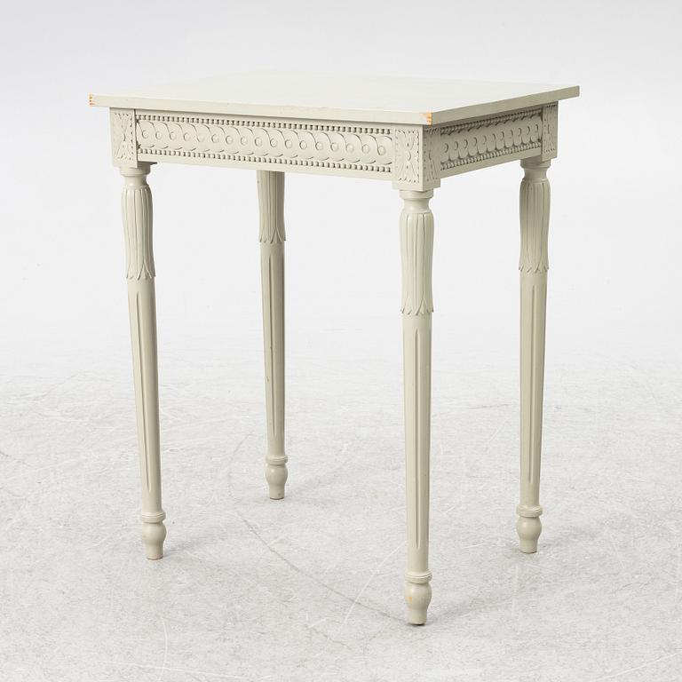 Sidobord, gustaviansk stil, tidigt 1900-tal.