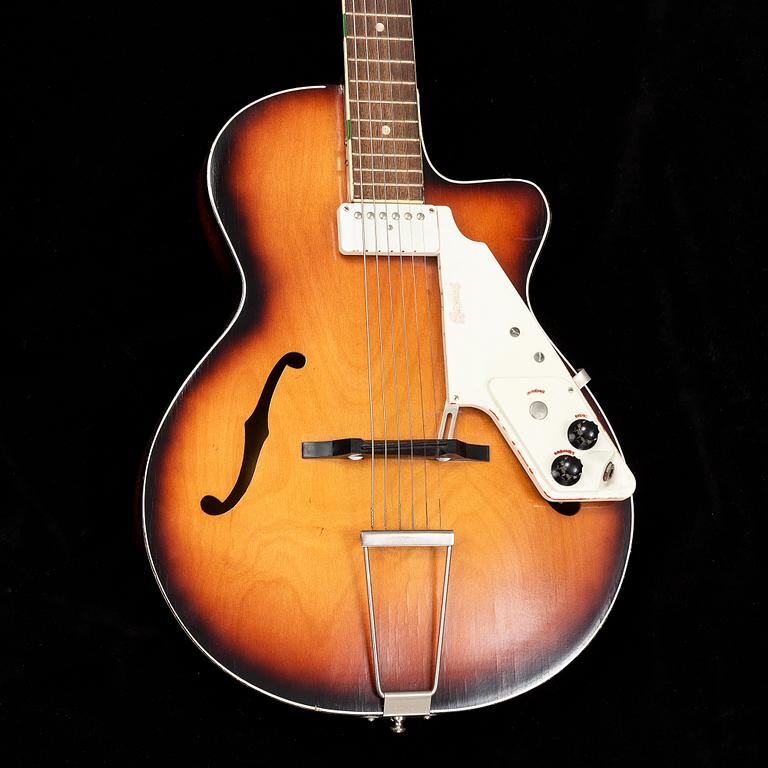 Halvakustiska gitarrer 2 st, Egmond Lucky 7 samt en omärkt.