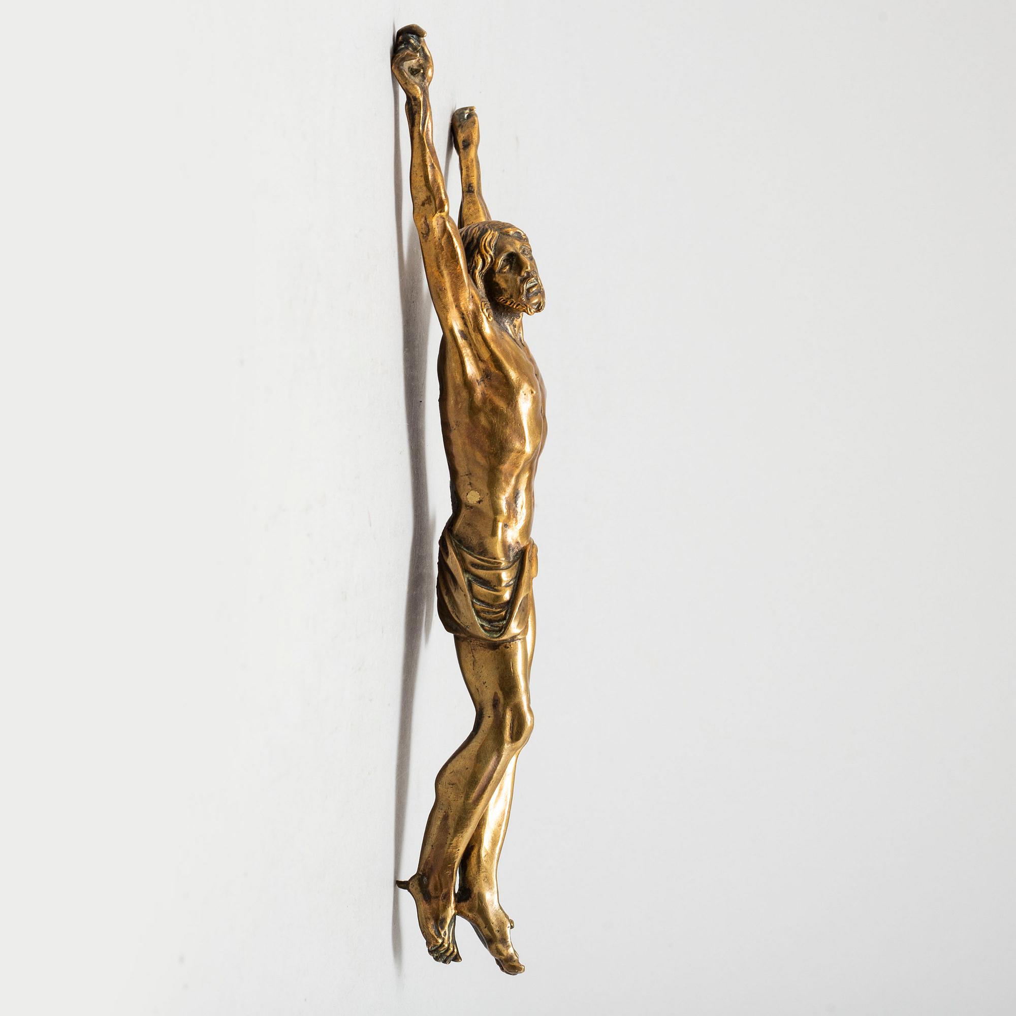 An 18th century bronze figure of Christ.