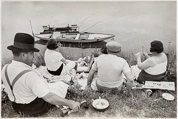 HENRI CARTIER-BRESSON, gelatinsilverfotografi stämplad av fotografen och Magnum Photos Incorporated a tergo.