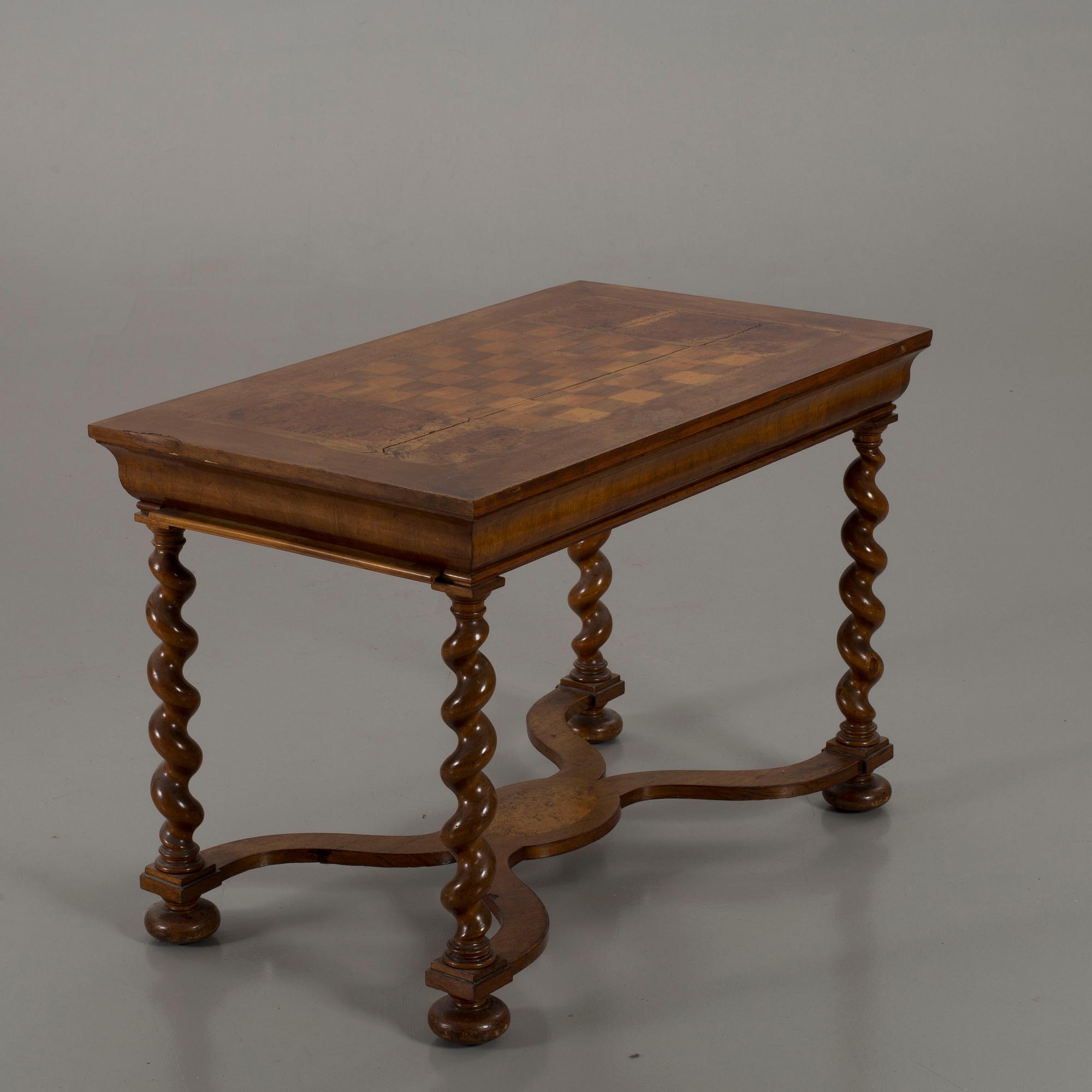 SPELBORD. Barockstil, 1800-tal.