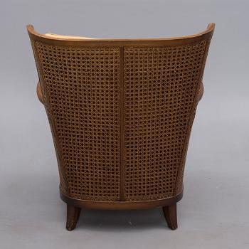 FÅTÖLJ, märkt Paul Boman Kunglig Svensk hovleverantör. Finland 1930-tal.