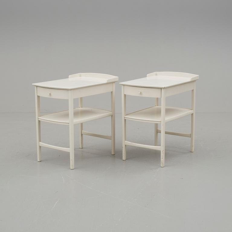 NATTDUKSBORD, ett par, "Birgitta", Carl Malmsten, Bodafors Möbelfabrik, 1960.