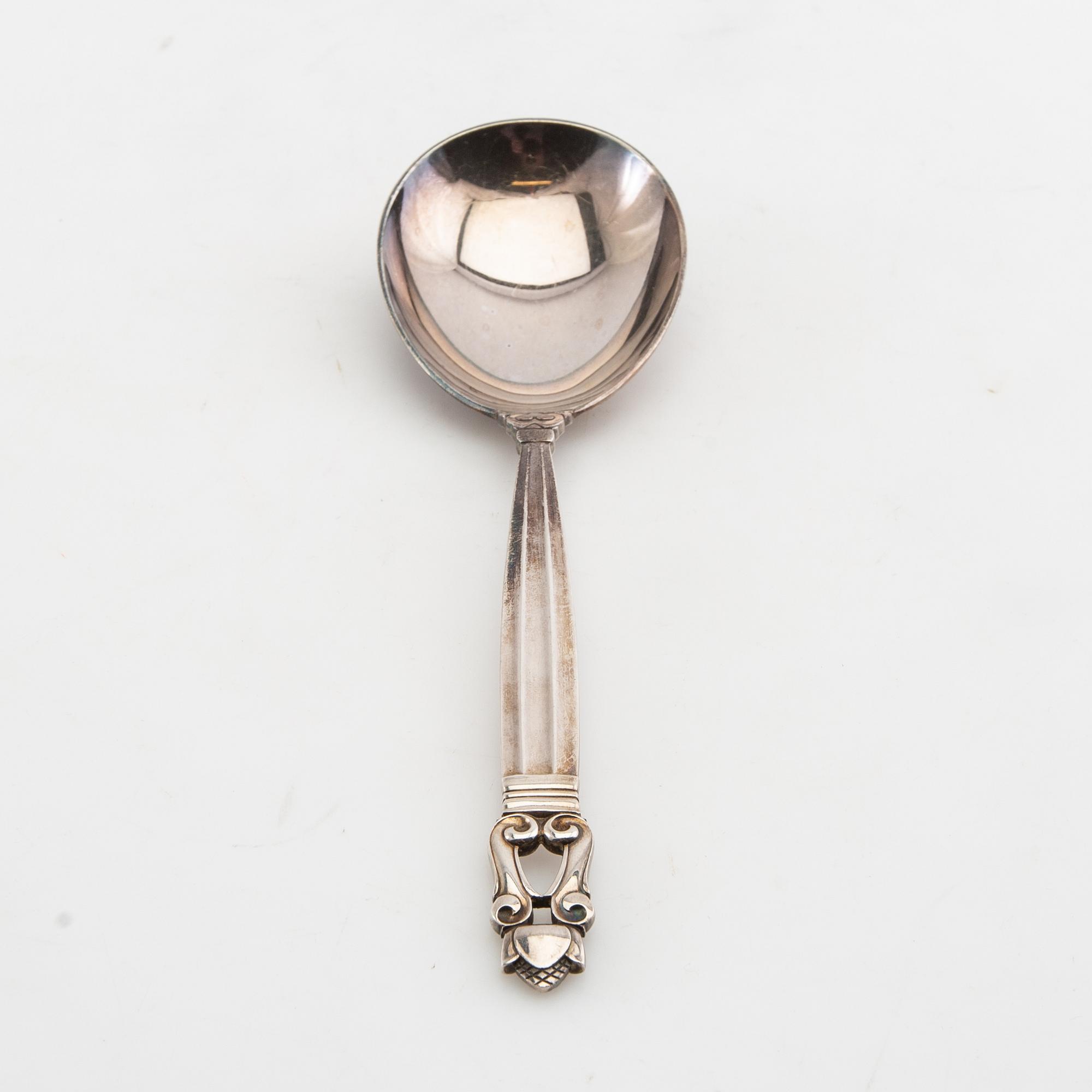 Johan Rohde, serving spoon "Konge/Achorn" sterling silver for Georg Jensen after 1945.