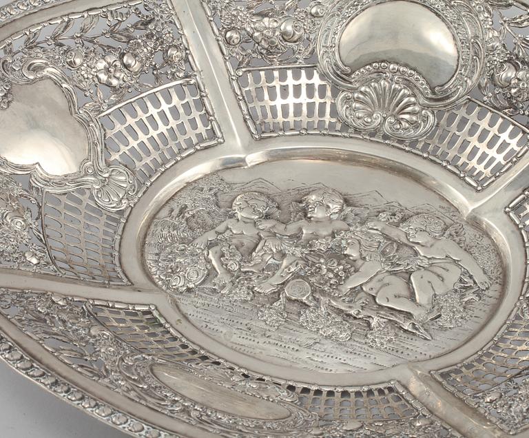 GALLERSKÅL, låghaltigt silver, Tyskland, 1900-tal, vikt 556 gram.